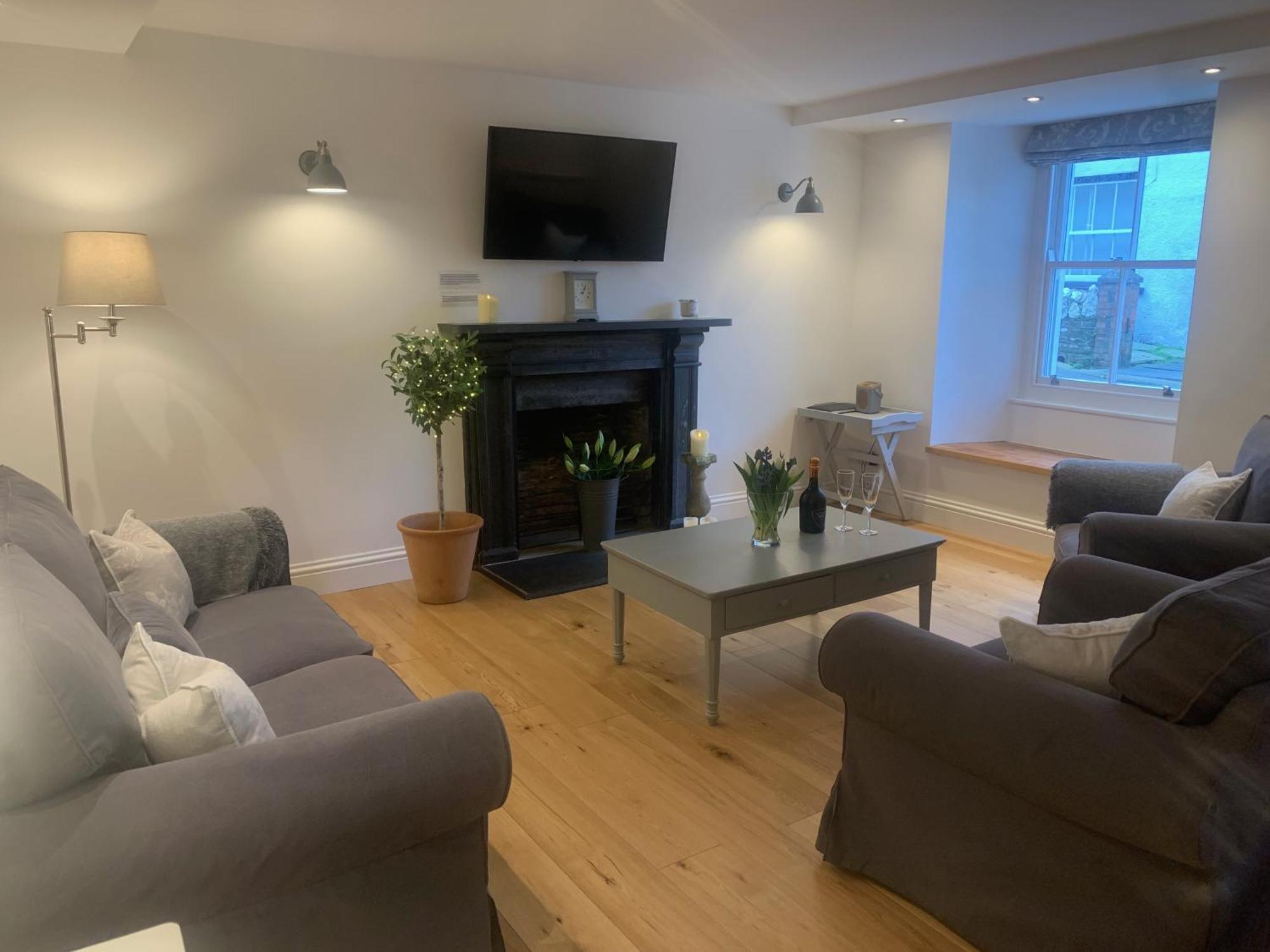 Georgian Holiday Apartment In Боскасл Екстер'єр фото